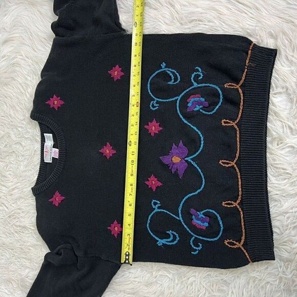 American Weekend Women’s Vintage 80s Black Knit Floral Embroidered Sweater Large - Picture 5 of 11